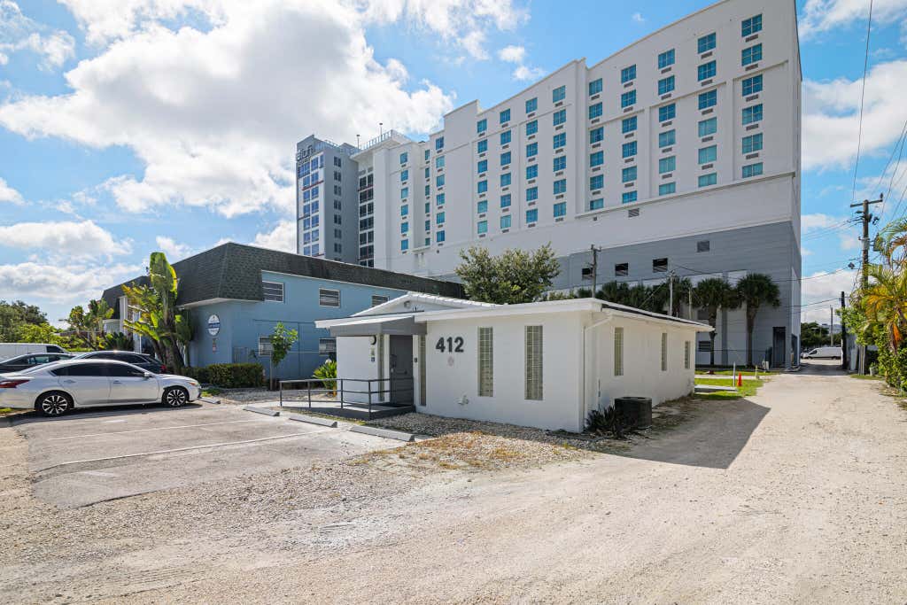 Photo of 412 SE 23 Street, Fort Lauderdale, FL 33316 (MLS # R11123080)