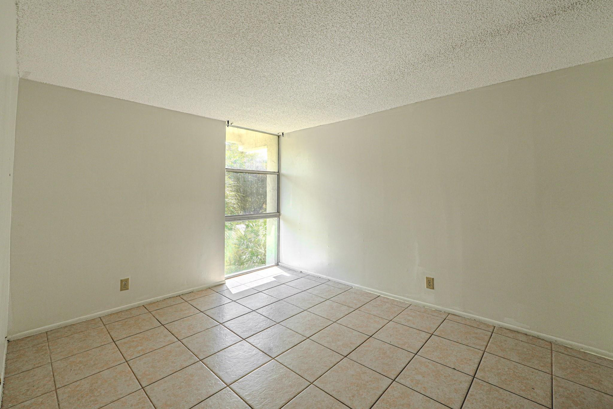 NEWPORT AT LAUDERHILL CON - Residential