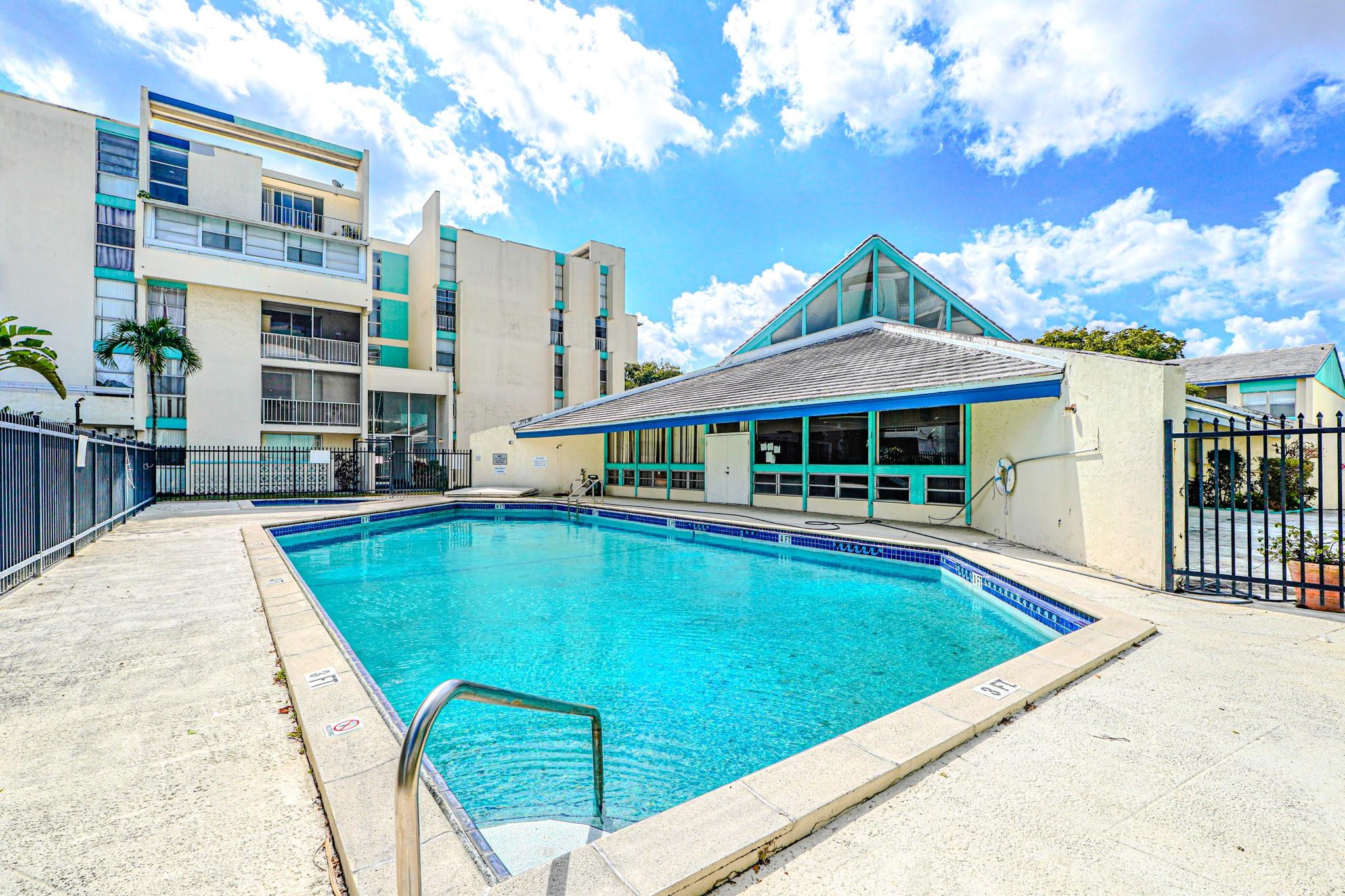 NEWPORT AT LAUDERHILL CON - Residential