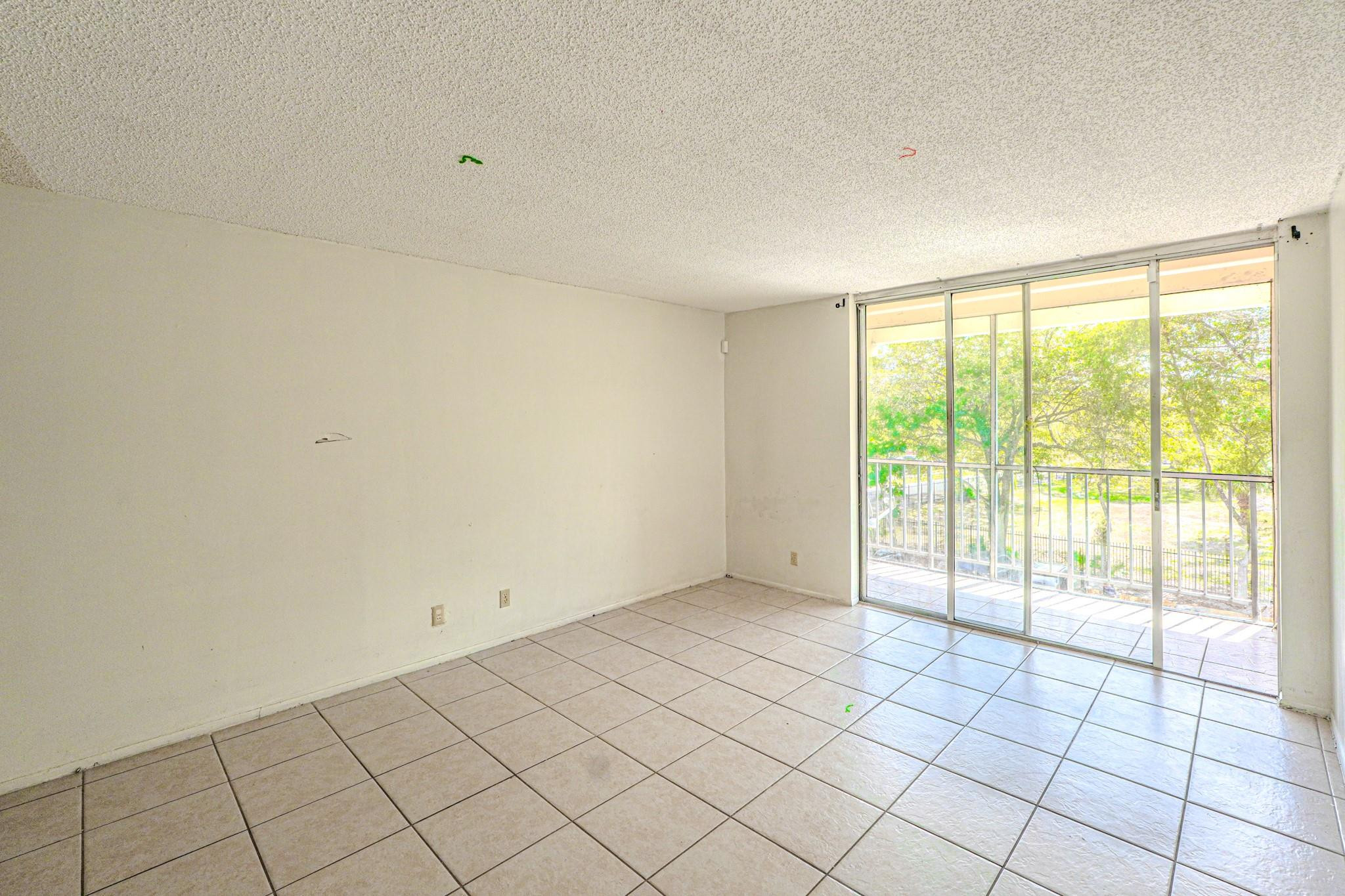 NEWPORT AT LAUDERHILL CON - Residential