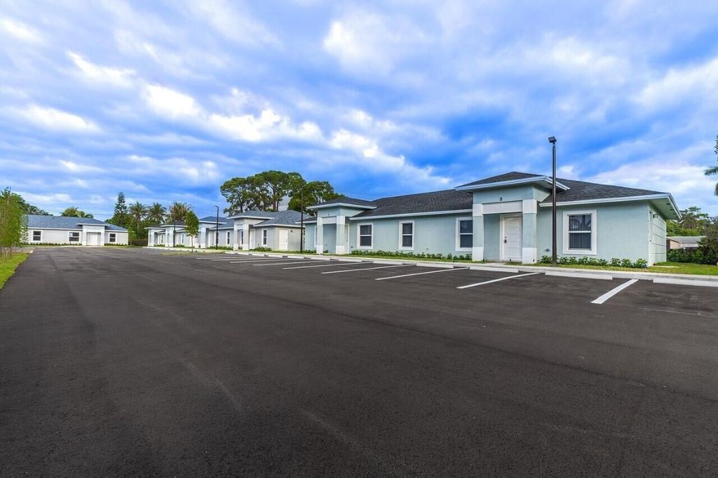 Photo of 3901 Gulfstream Road #2b, Palm Springs, FL 33461 (MLS # R10985206)