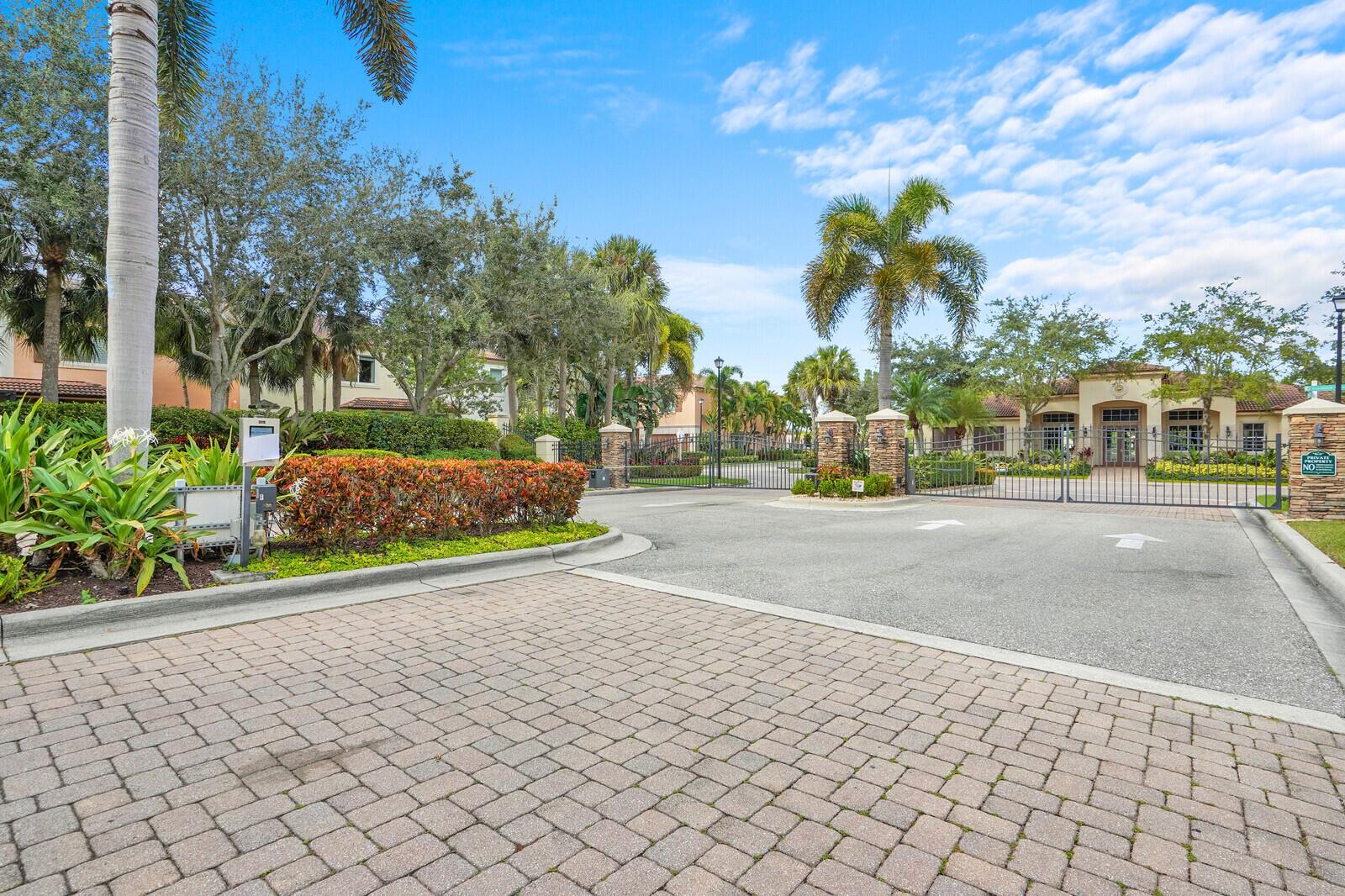 OAKTON PRESERVE - Residential Lease