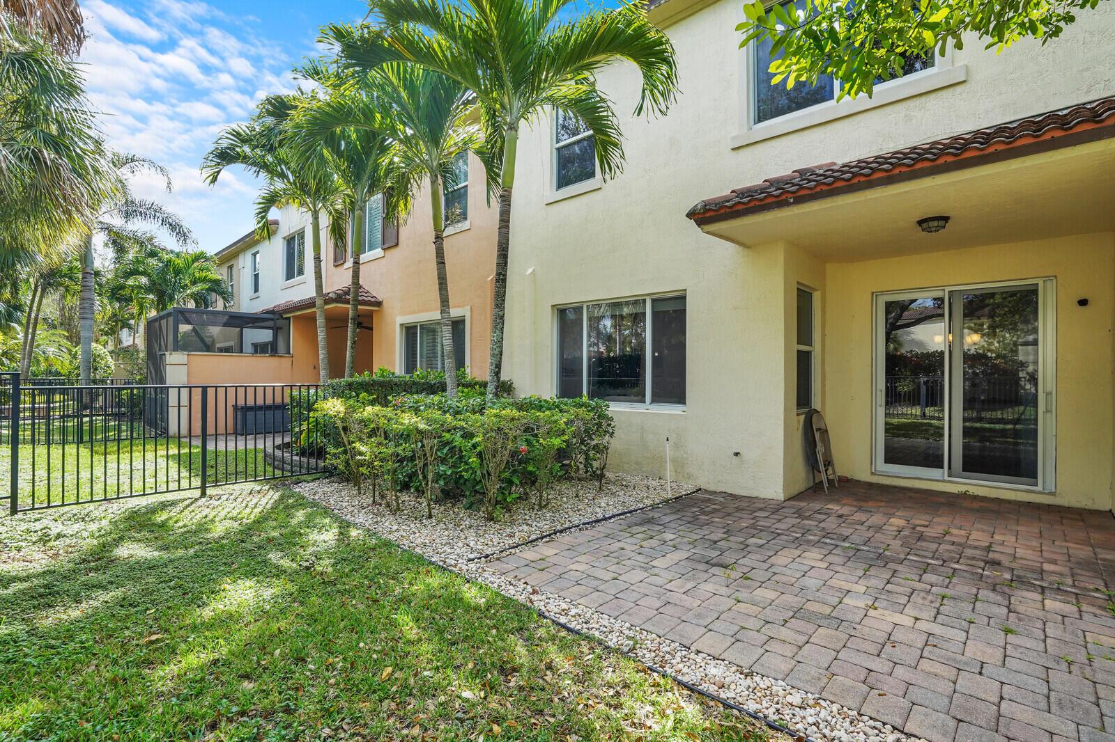 OAKTON PRESERVE - Residential Lease