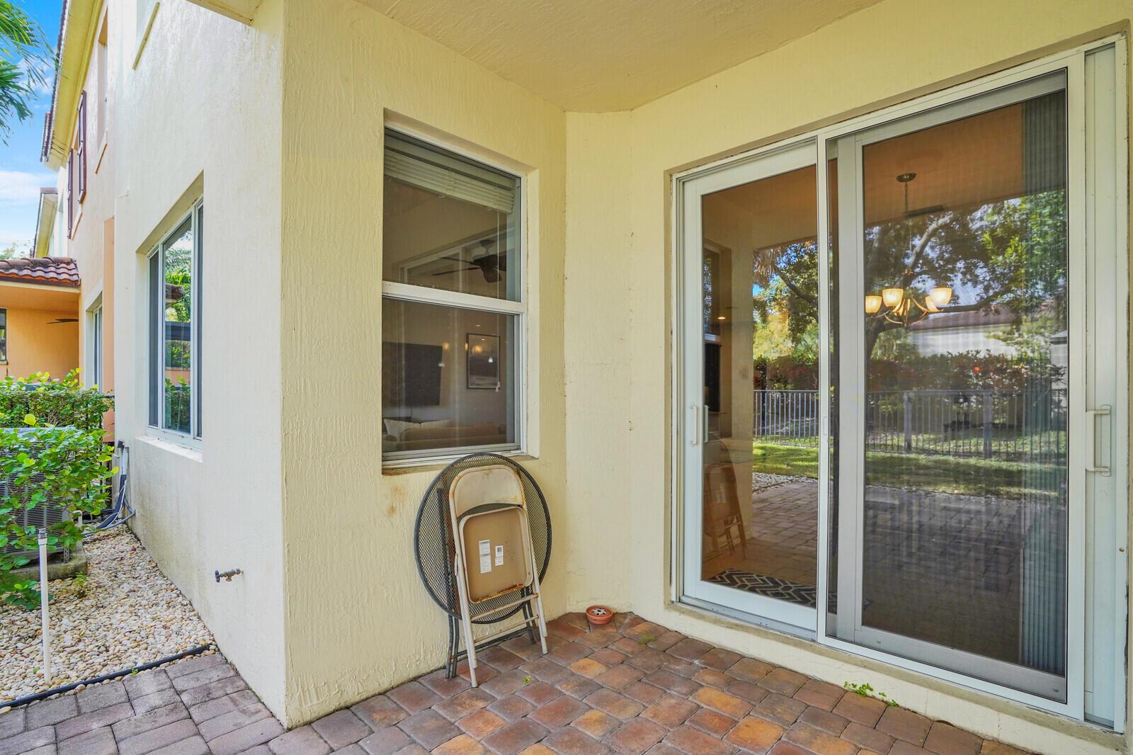 OAKTON PRESERVE - Residential Lease