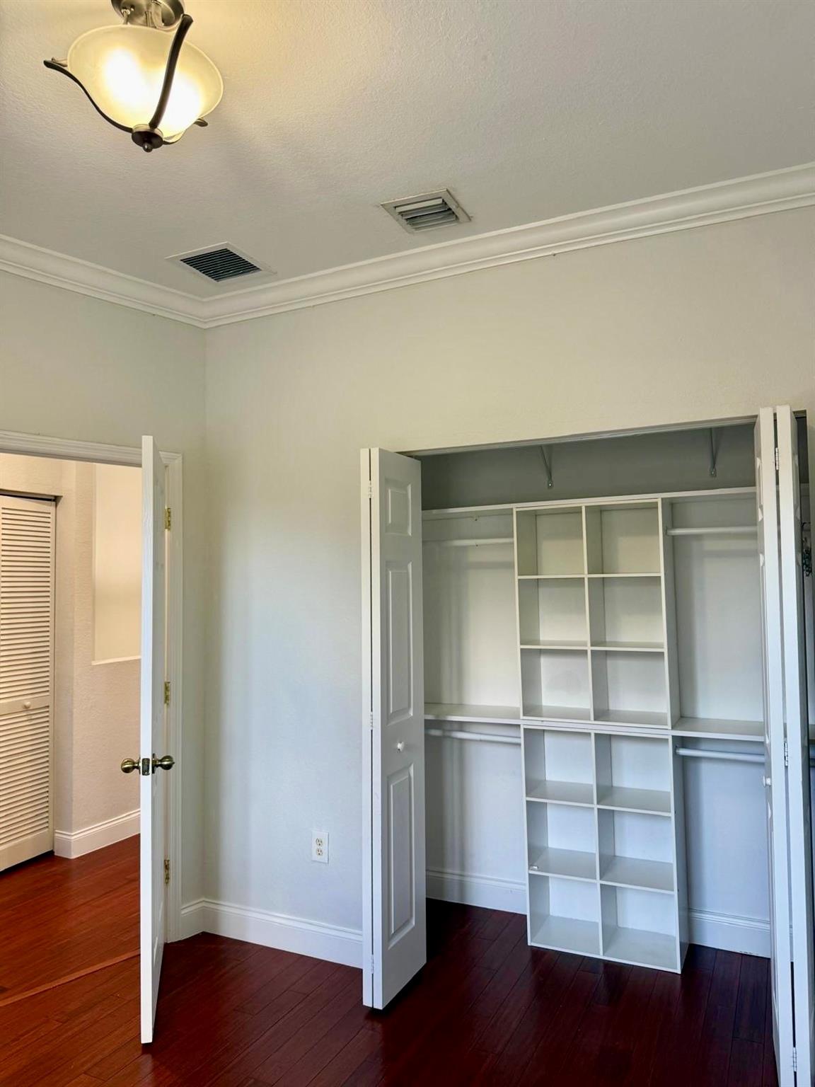 MERRICK PRESERVE CONDO - Residential