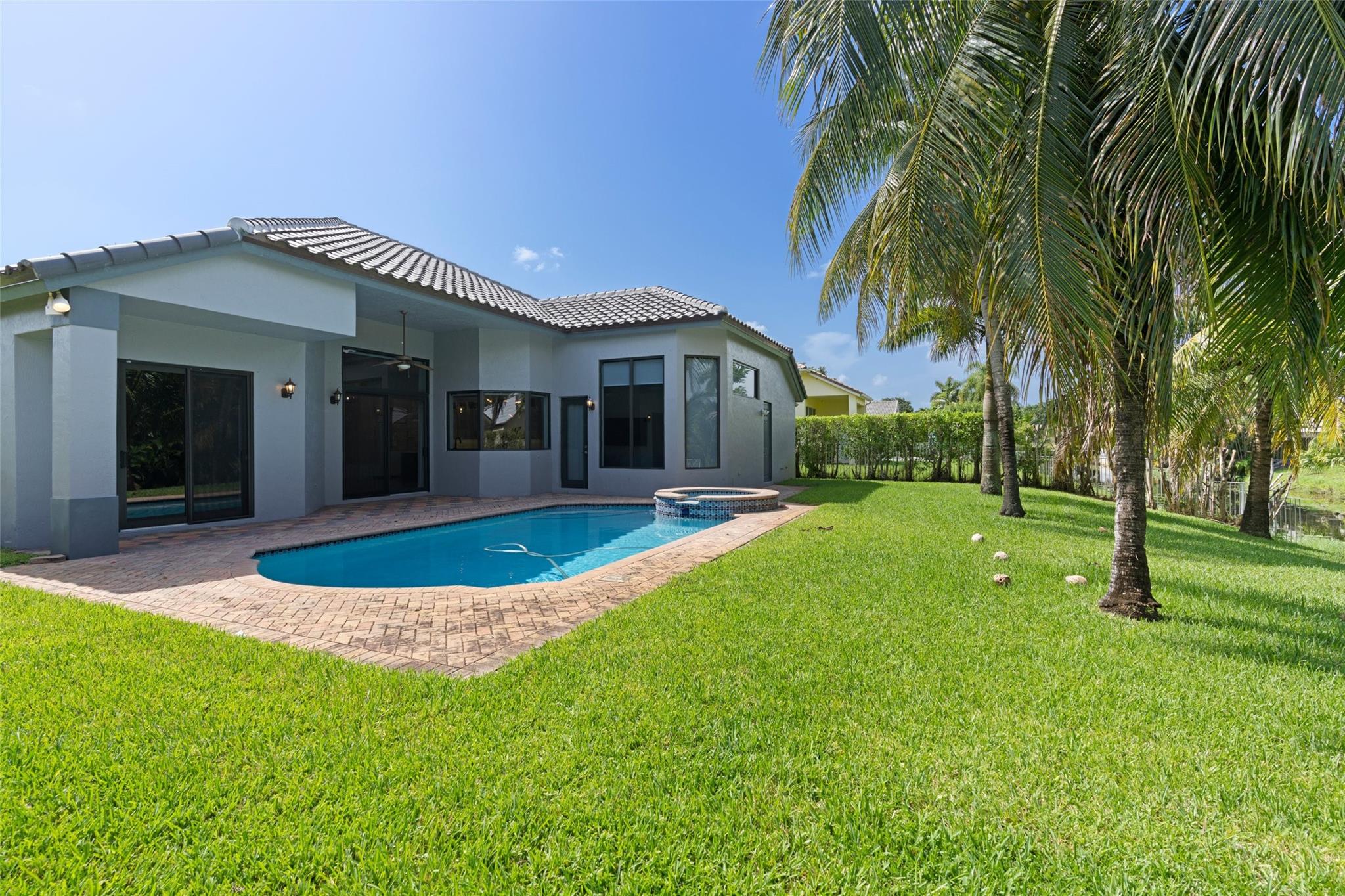 Rolling Hills Golf & Tenn - Residential Lease