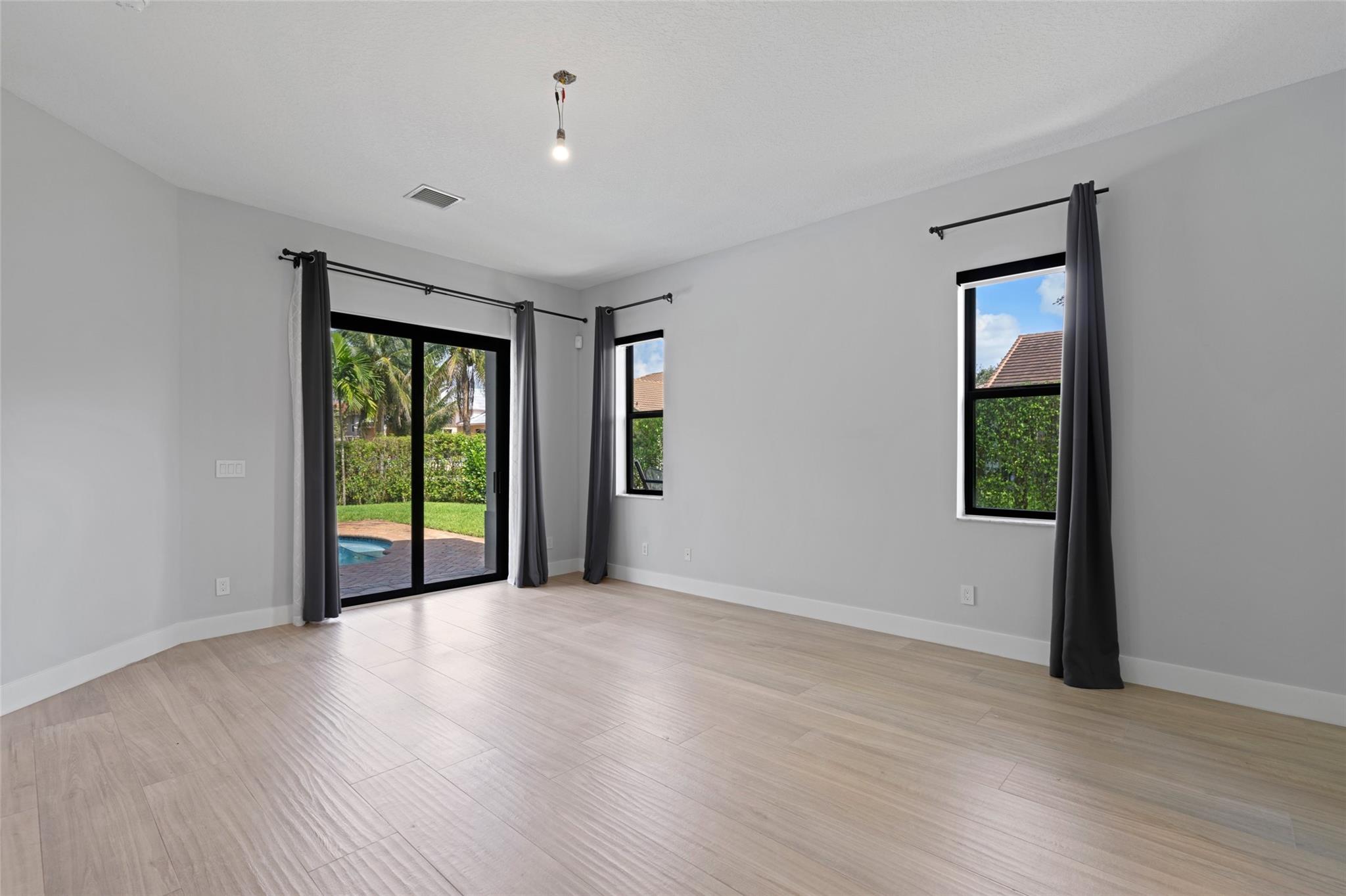 Rolling Hills Golf & Tenn - Residential Lease