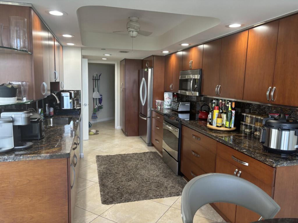 4201 N Ocean Boulevard 909