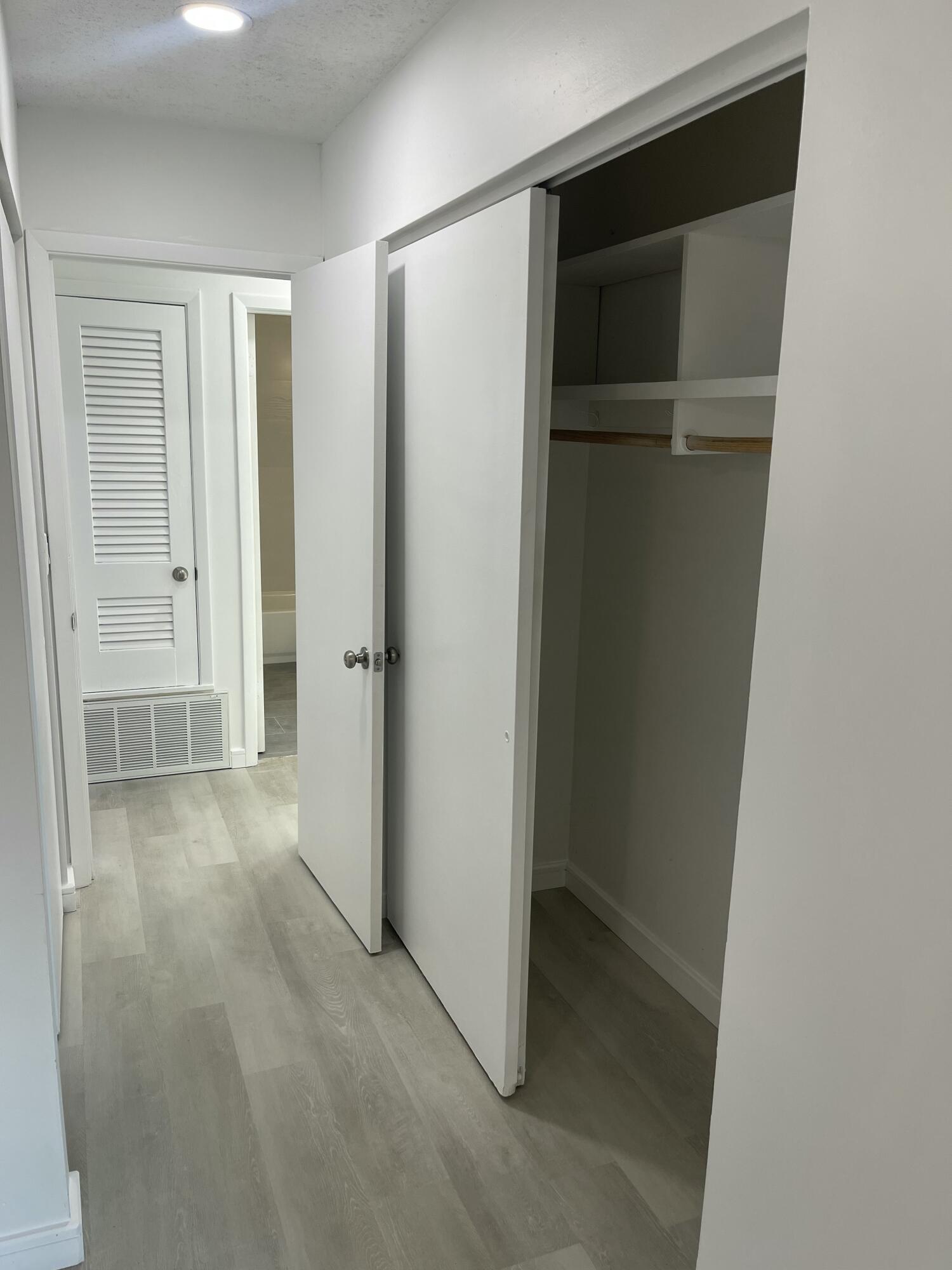 PORT ST LUCIE SECTION 6 - Residential Lease