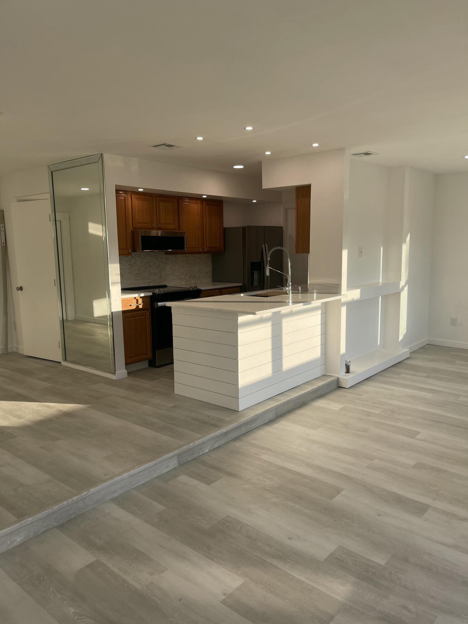 PORT ST LUCIE SECTION 6 - Residential Lease