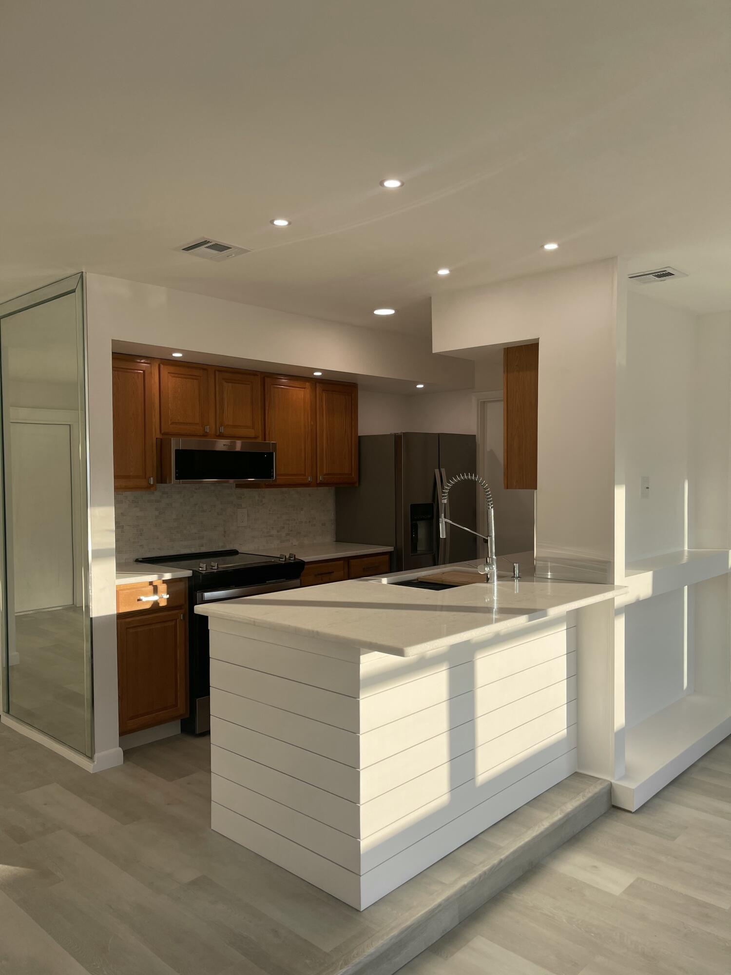 PORT ST LUCIE SECTION 6 - Residential Lease