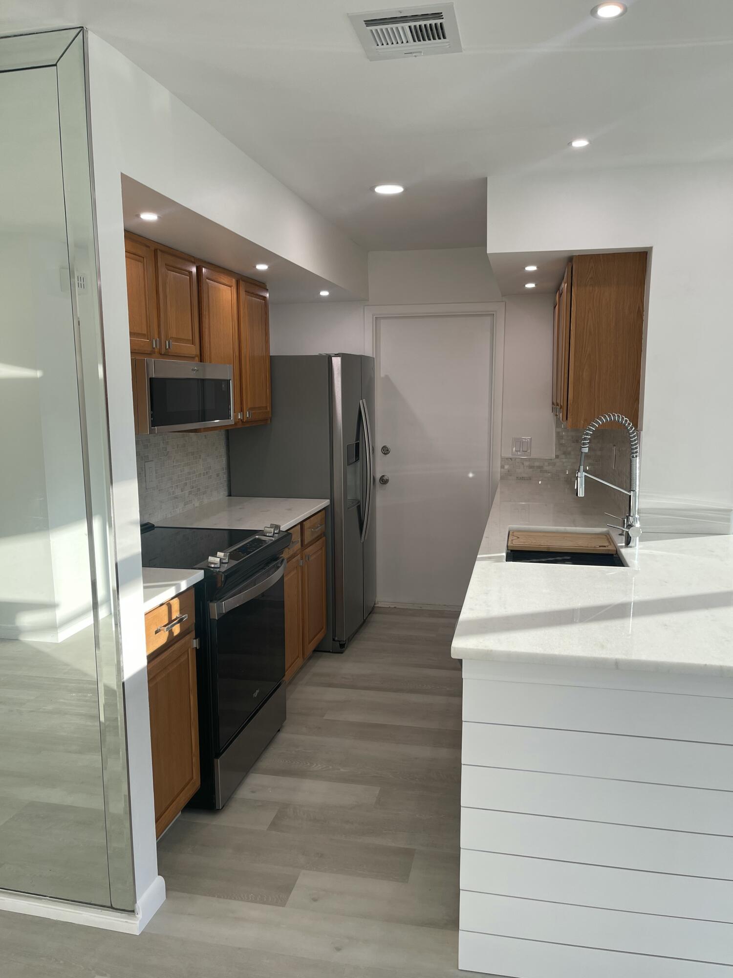 PORT ST LUCIE SECTION 6 - Residential Lease