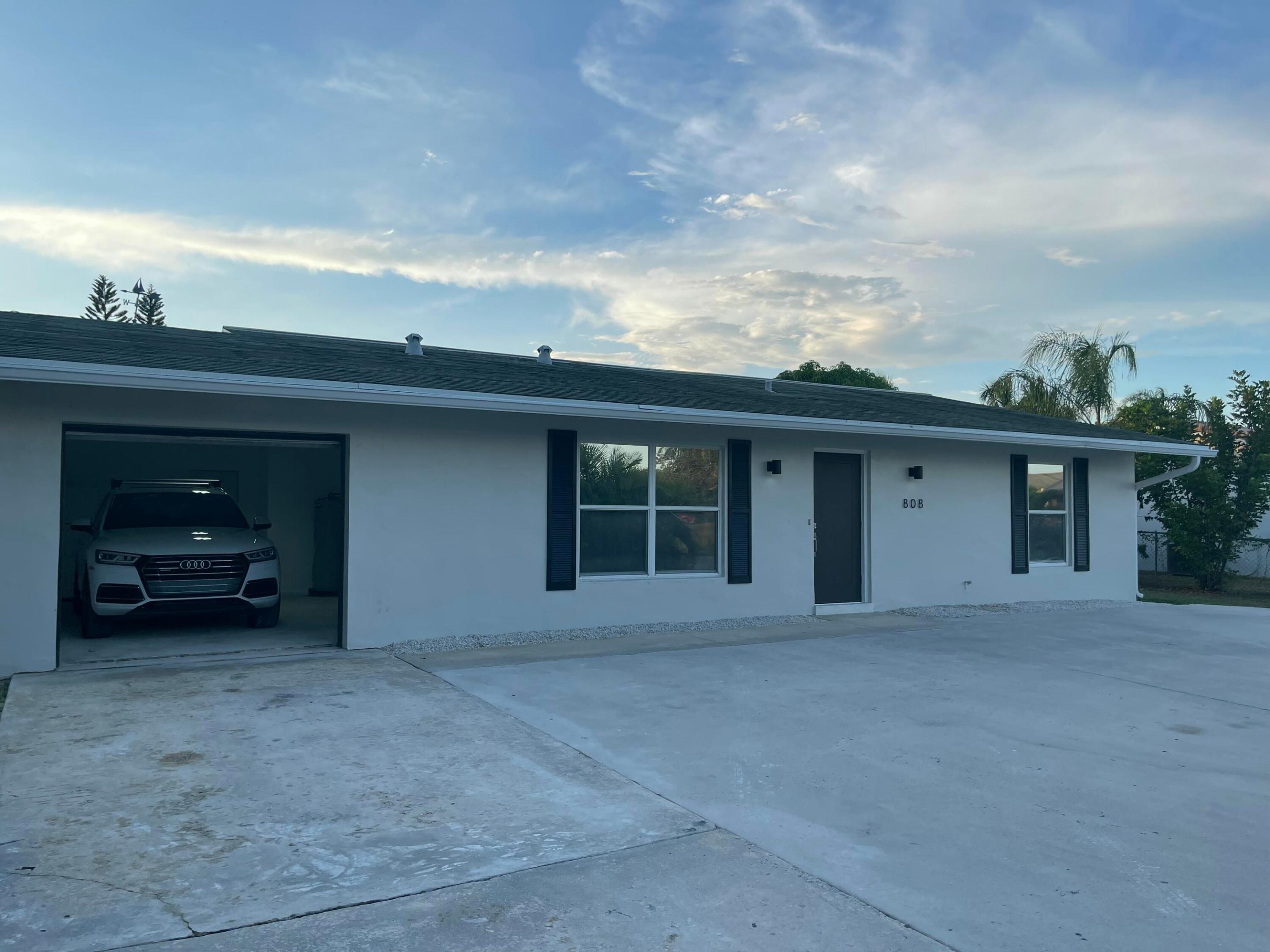 PORT ST LUCIE SECTION 6 - Residential Lease