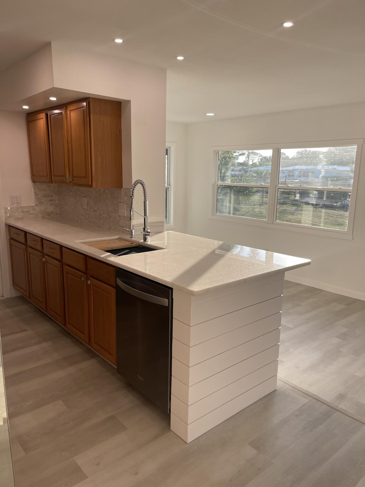 PORT ST LUCIE SECTION 6 - Residential Lease