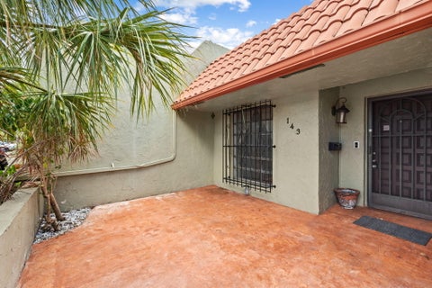 Tiny photo for 143 SE 7th Street, Deerfield Beach, FL 33441 (MLS # B26079781)