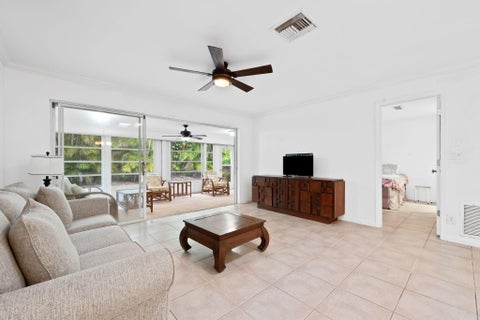 Tiny photo for 143 SE 7th Street, Deerfield Beach, FL 33441 (MLS # B26079781)