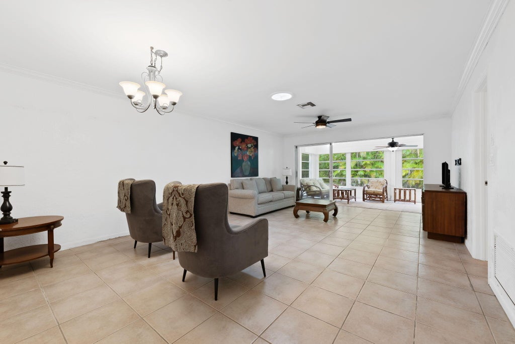 Photo of 143 SE 7th Street, Deerfield Beach, FL 33441 (MLS # B26079781)