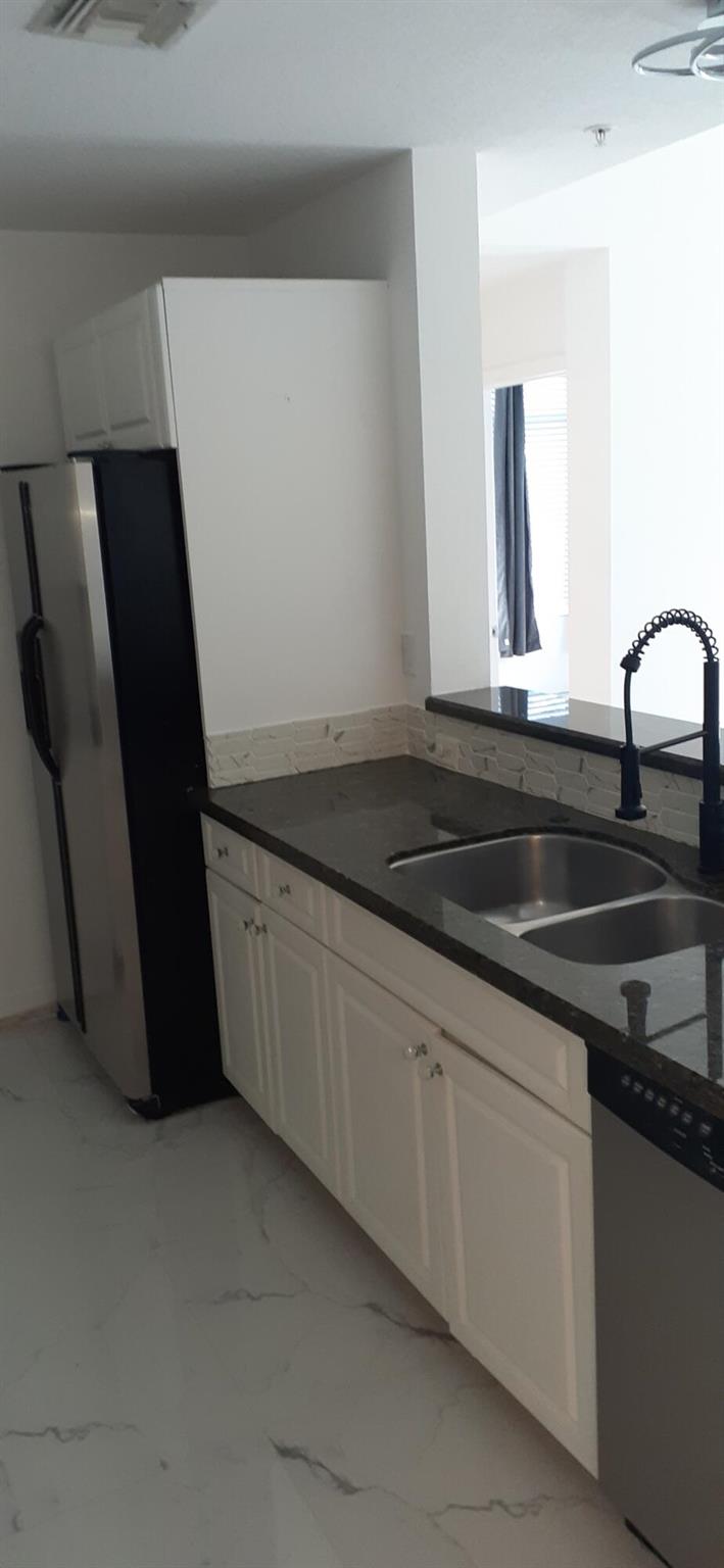 VILLAGE AT ABACOA CONDO - Residential Lease