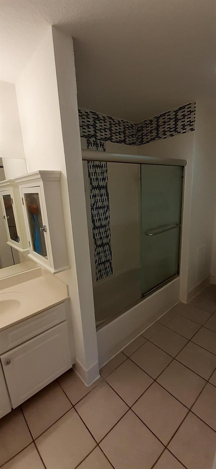 VILLAGE AT ABACOA CONDO - Residential Lease