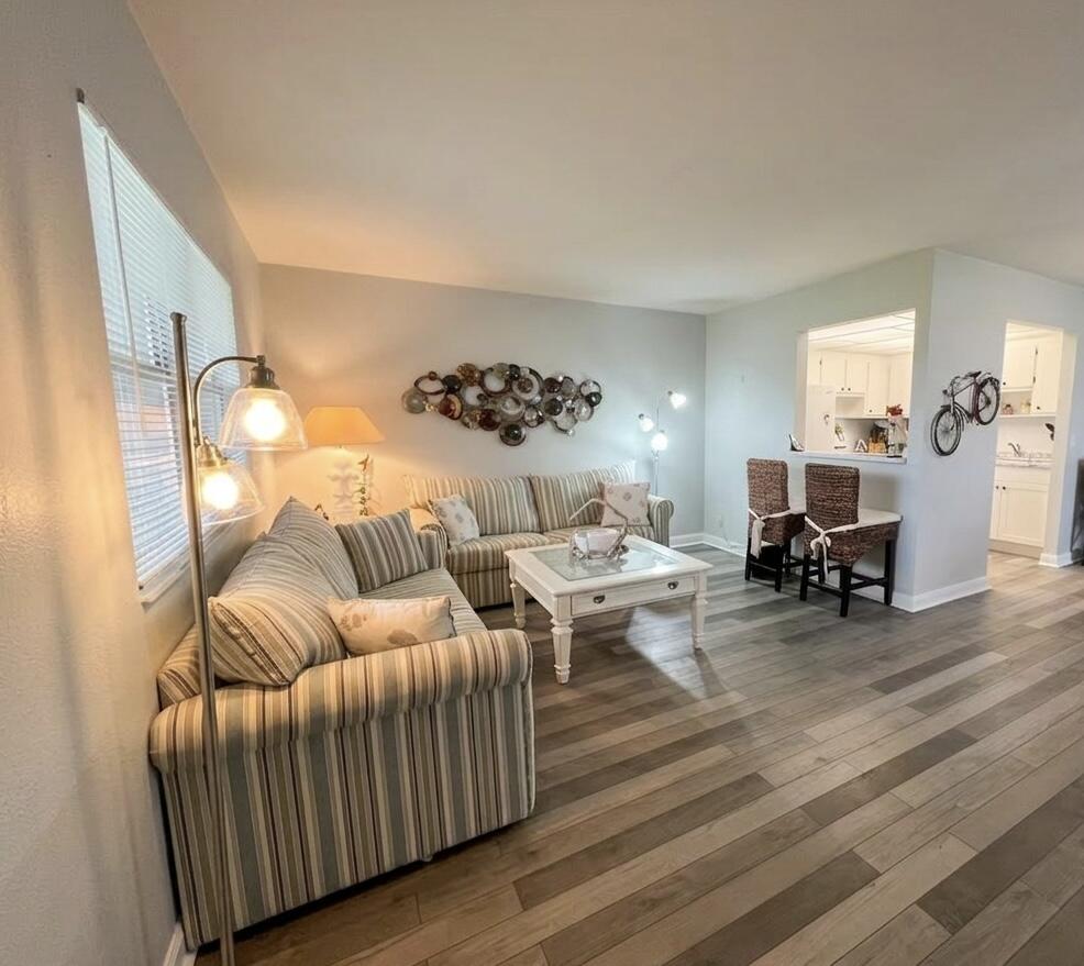 KINGS POINT TUSCANY CONDOS - Residential Lease