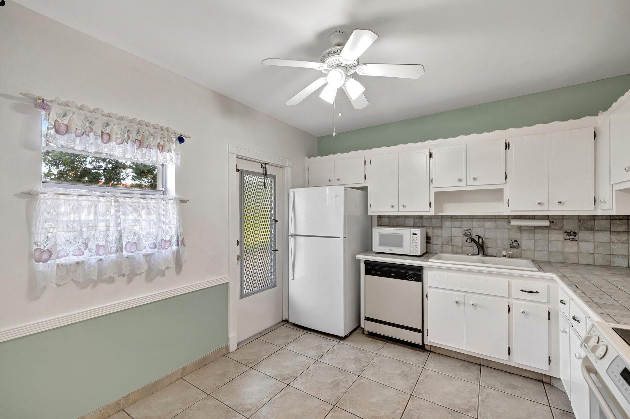 PLANTATION TERRACE CONDO - Residential