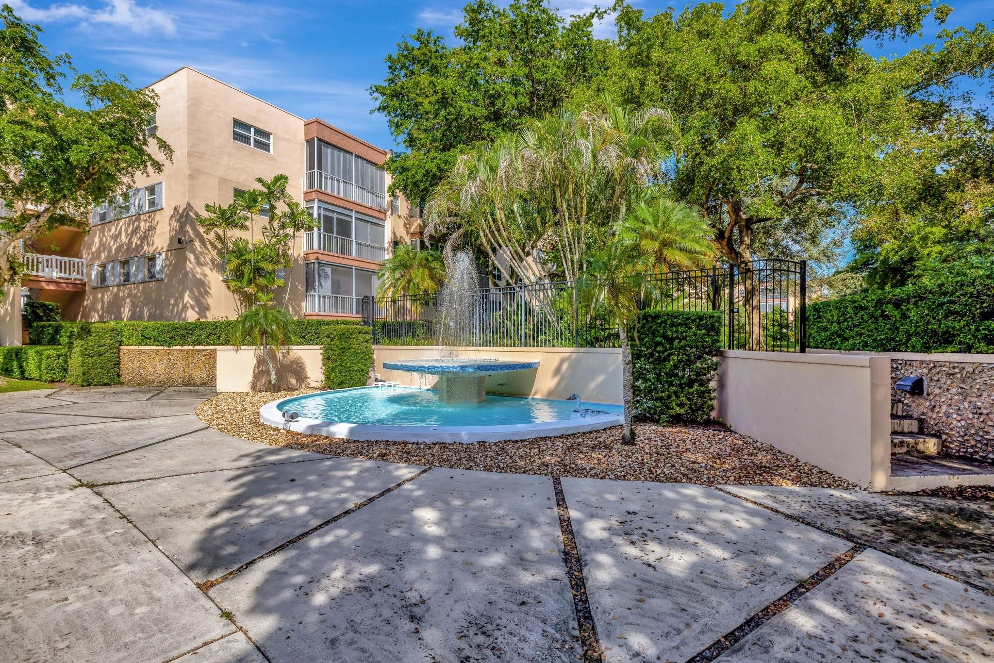 PLANTATION TERRACE CONDO - Residential