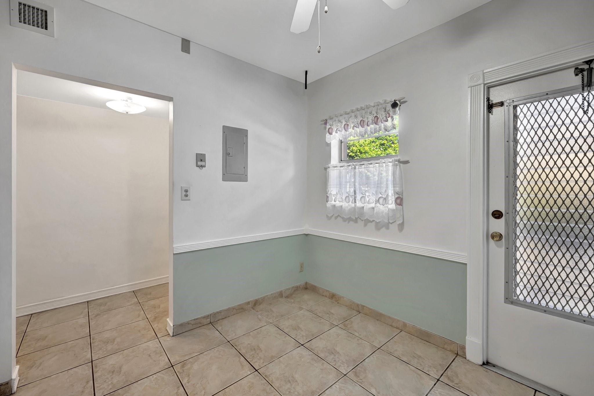 PLANTATION TERRACE CONDO - Residential