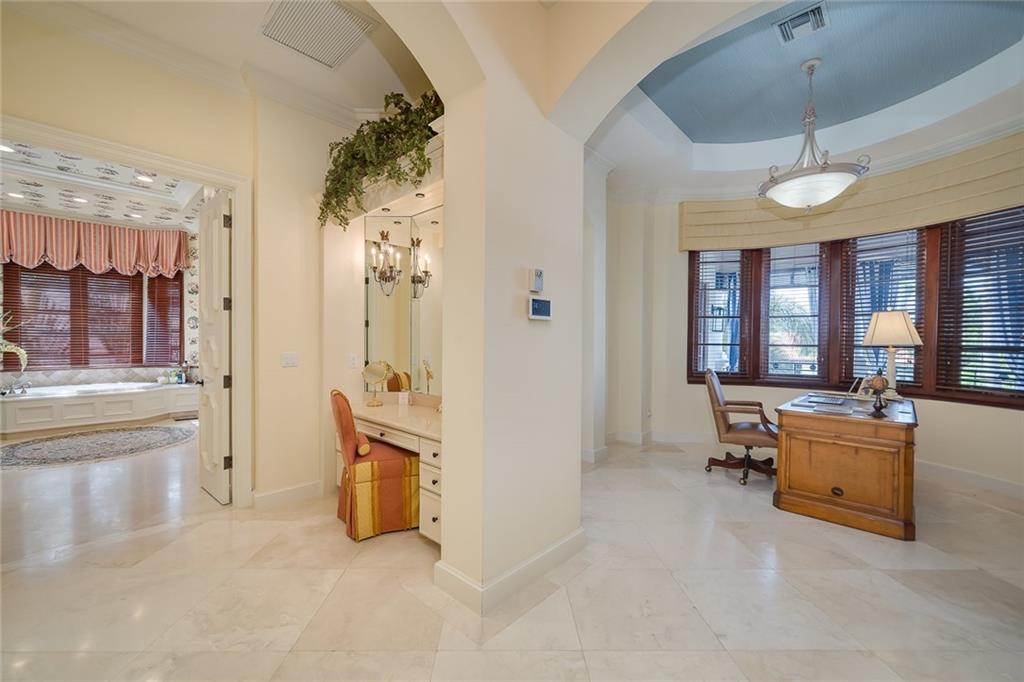 Laguna Isle 40-1 B - Residential