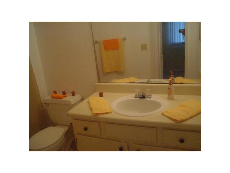 CORAL KEY CONDO - Residential Lease