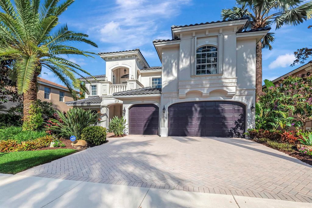 Photo of 8625 Valhalla Drive, Delray Beach, FL 33446 (MLS # R10944459)