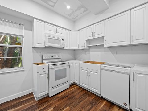 1640 NE 4th Place Fort Lauderdale FL 33301