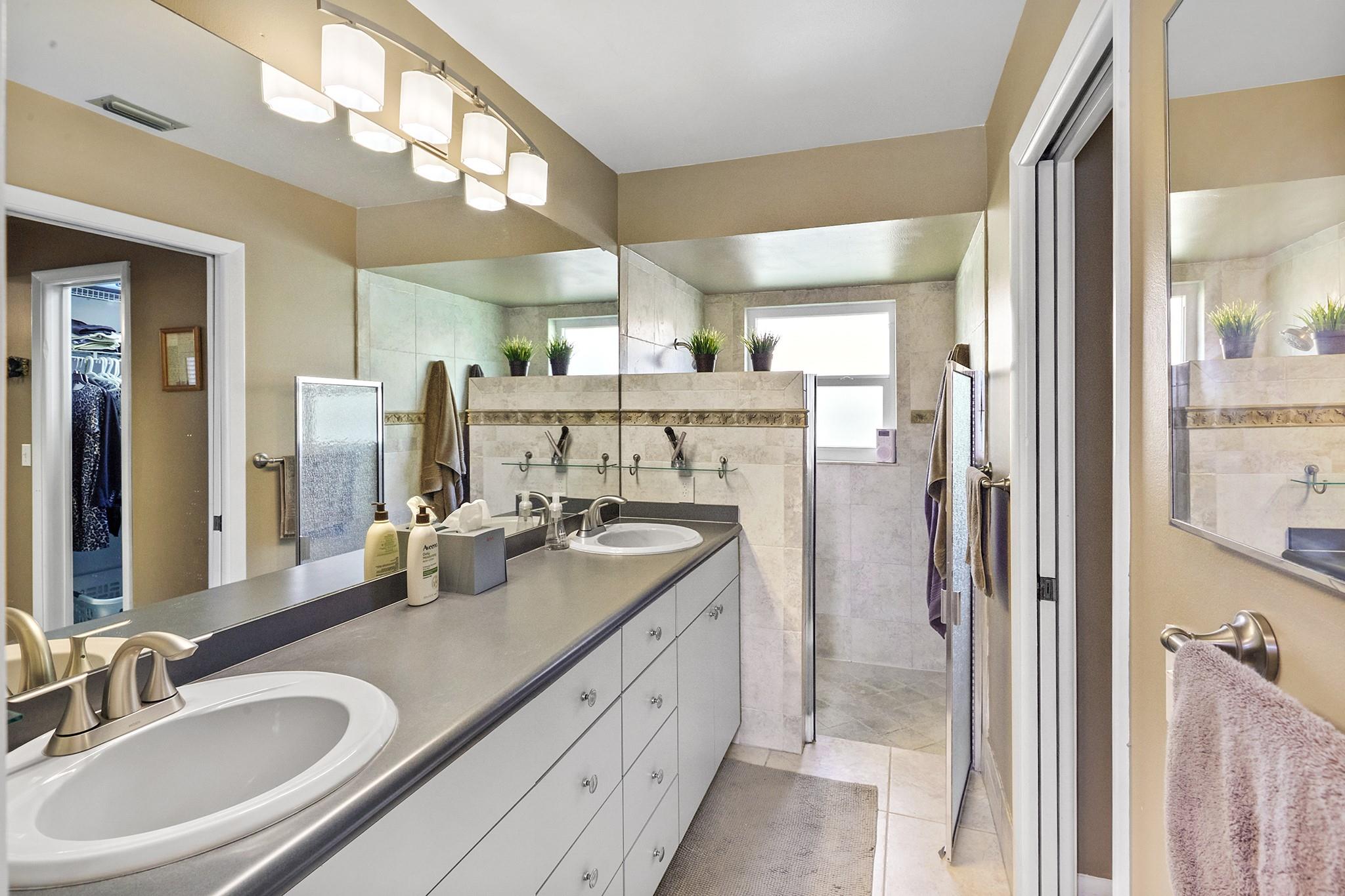 Jacaranda Lakes Sec 13 - Residential