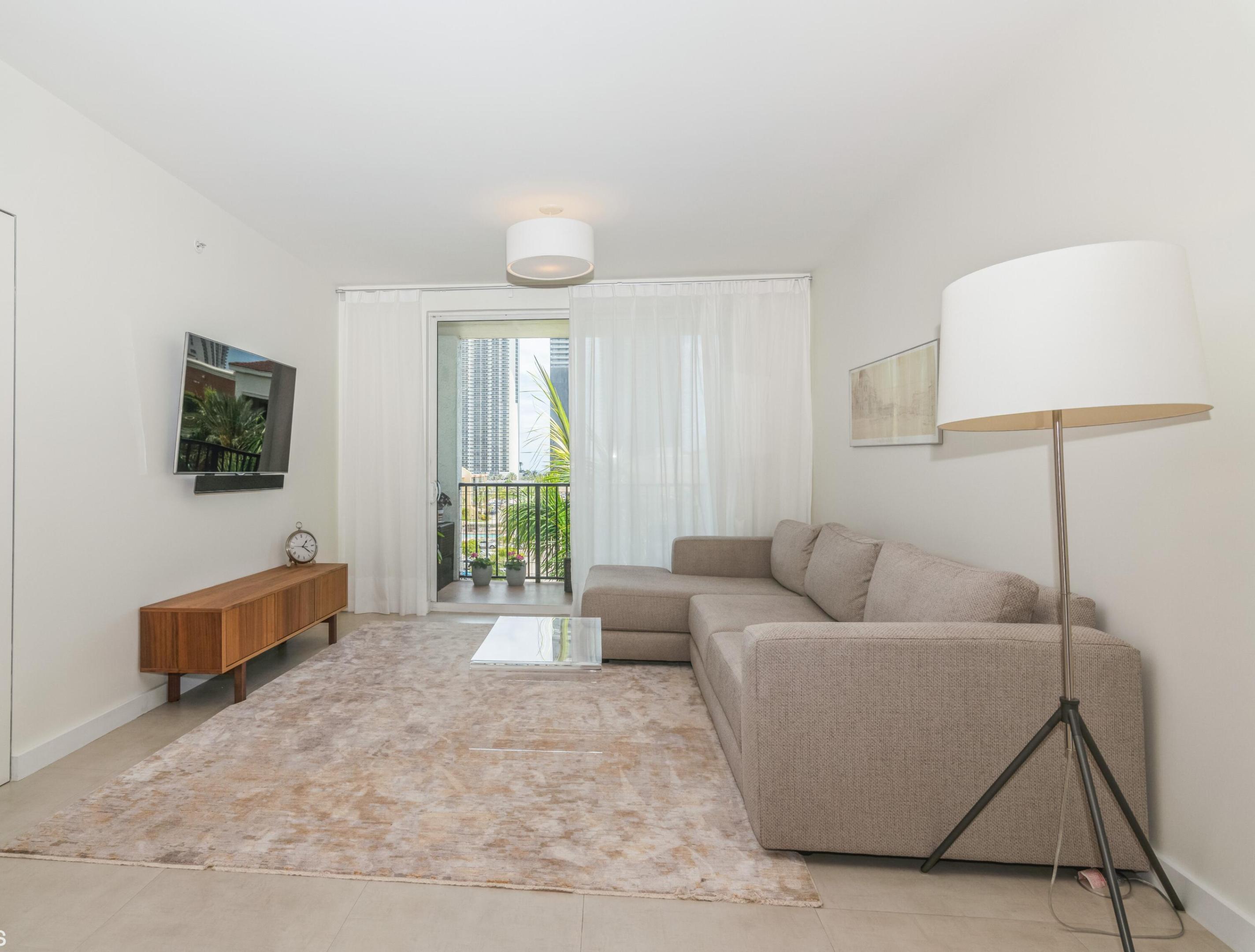 17100 N BAY Road 1616