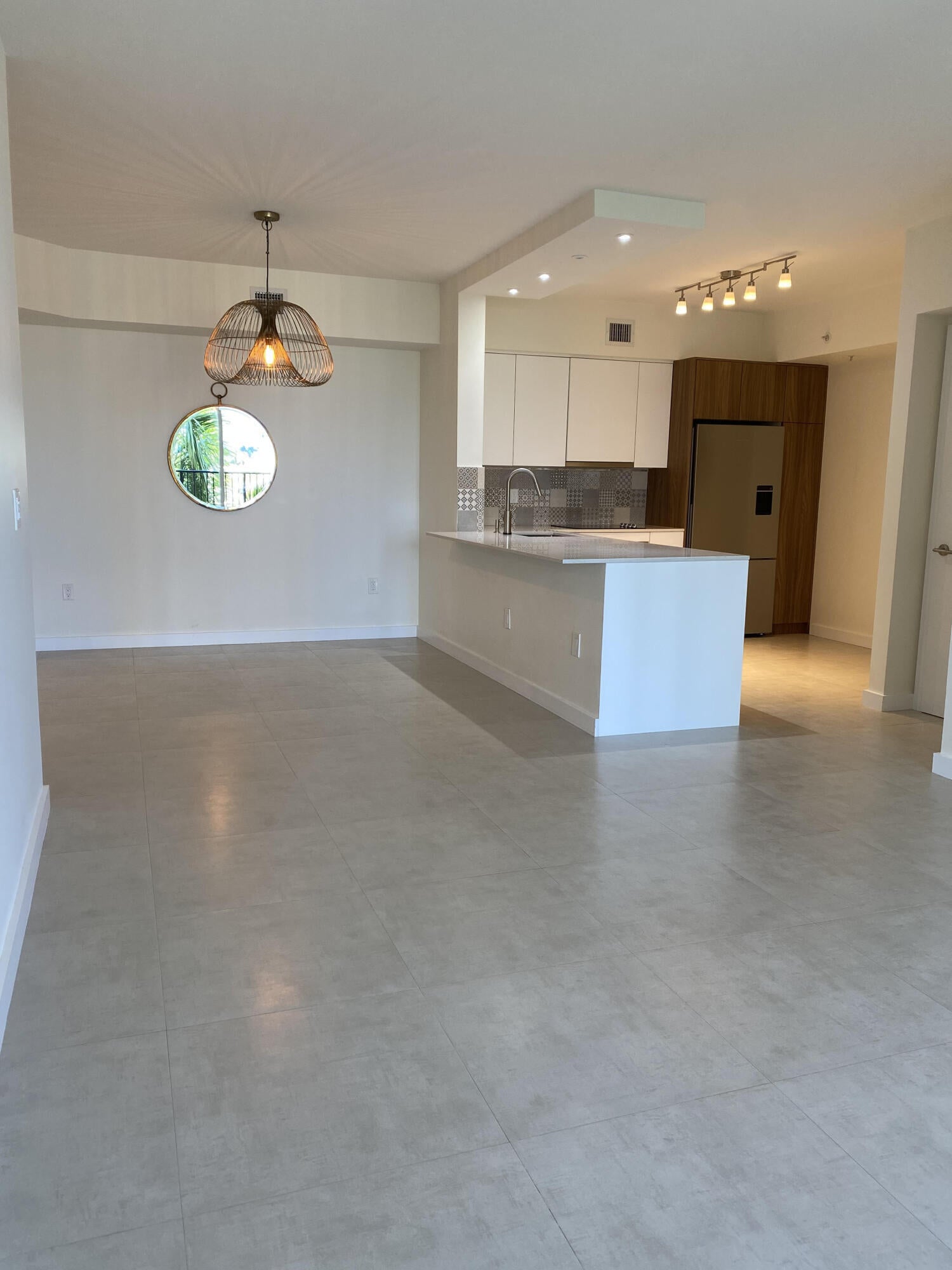 17100 N BAY Road 1616