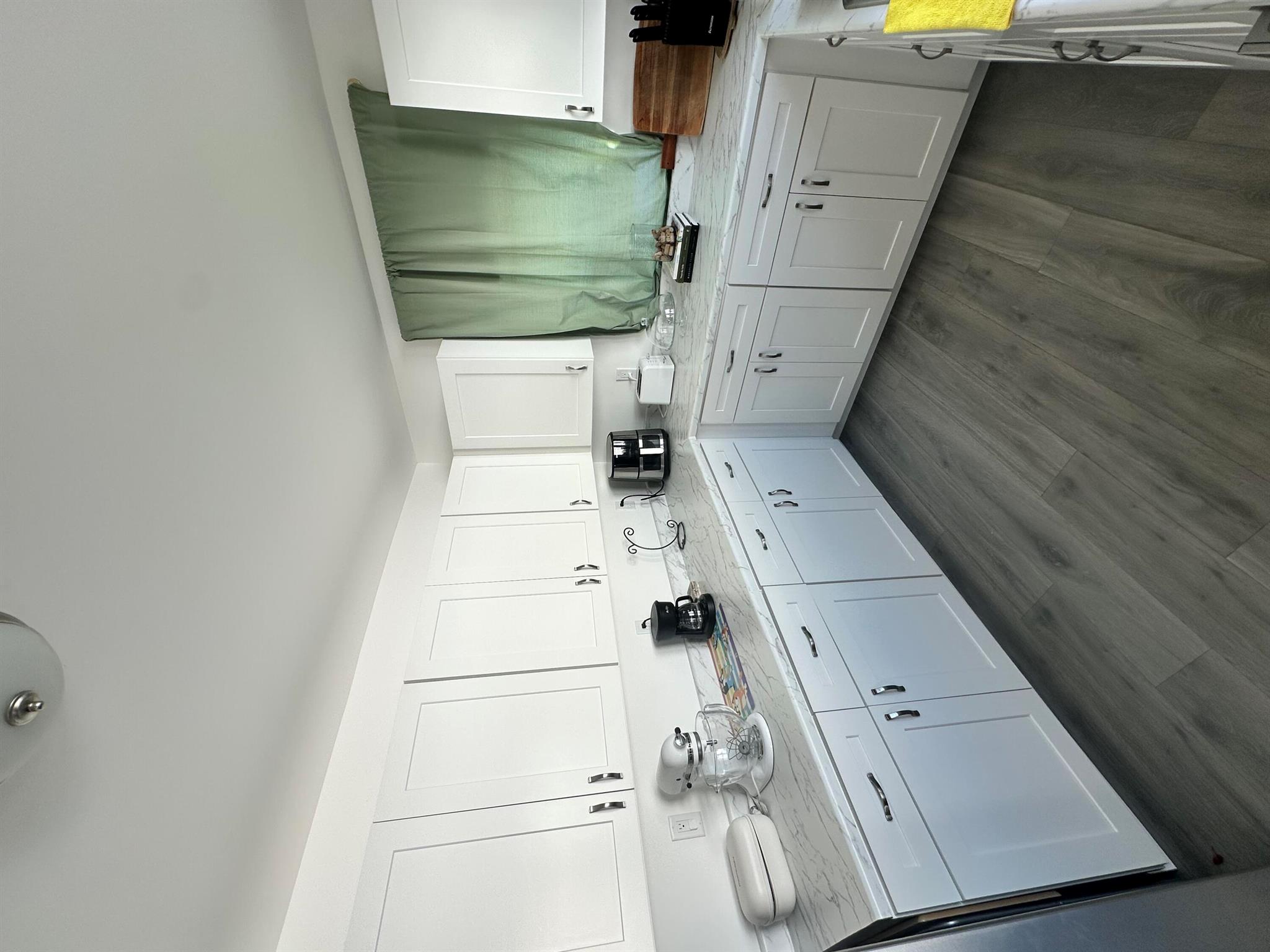 BROADVIEW COUNTRY CLUB ES - Residential