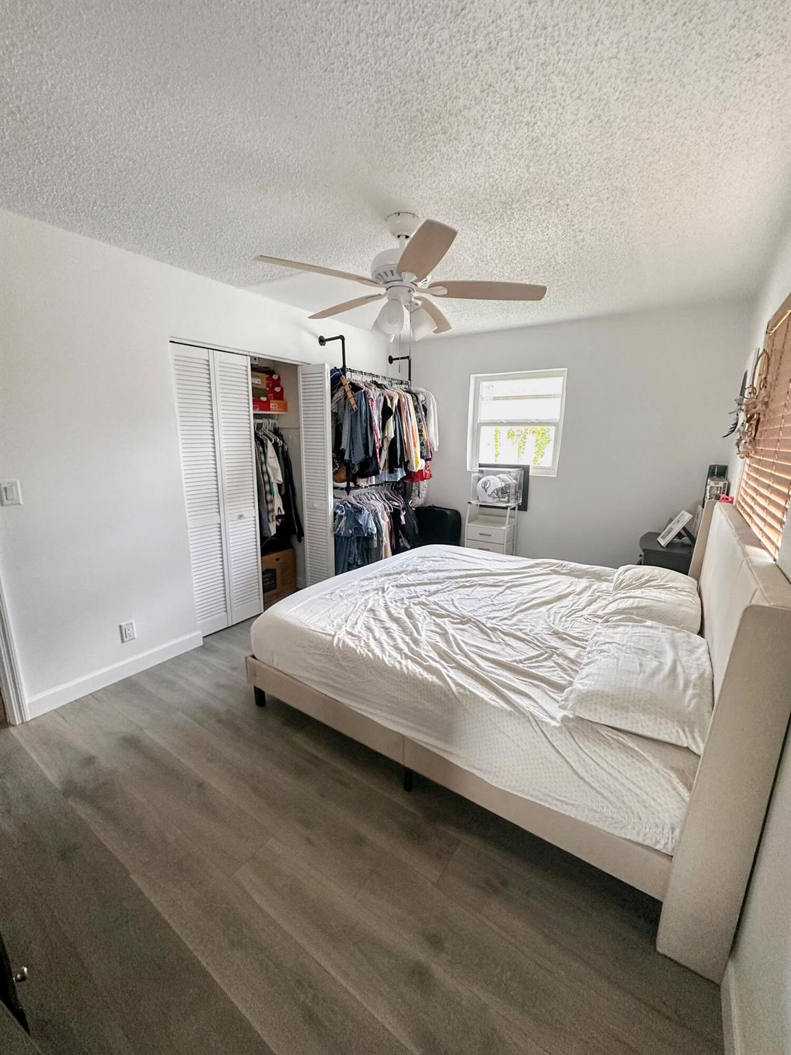BROADVIEW COUNTRY CLUB ES - Residential