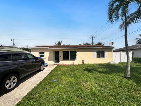 6231 SW 15th Court North Lauderdale FL 33068