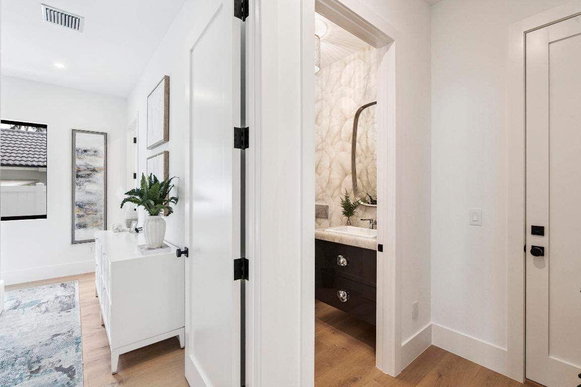 ELLAMAR - Residential