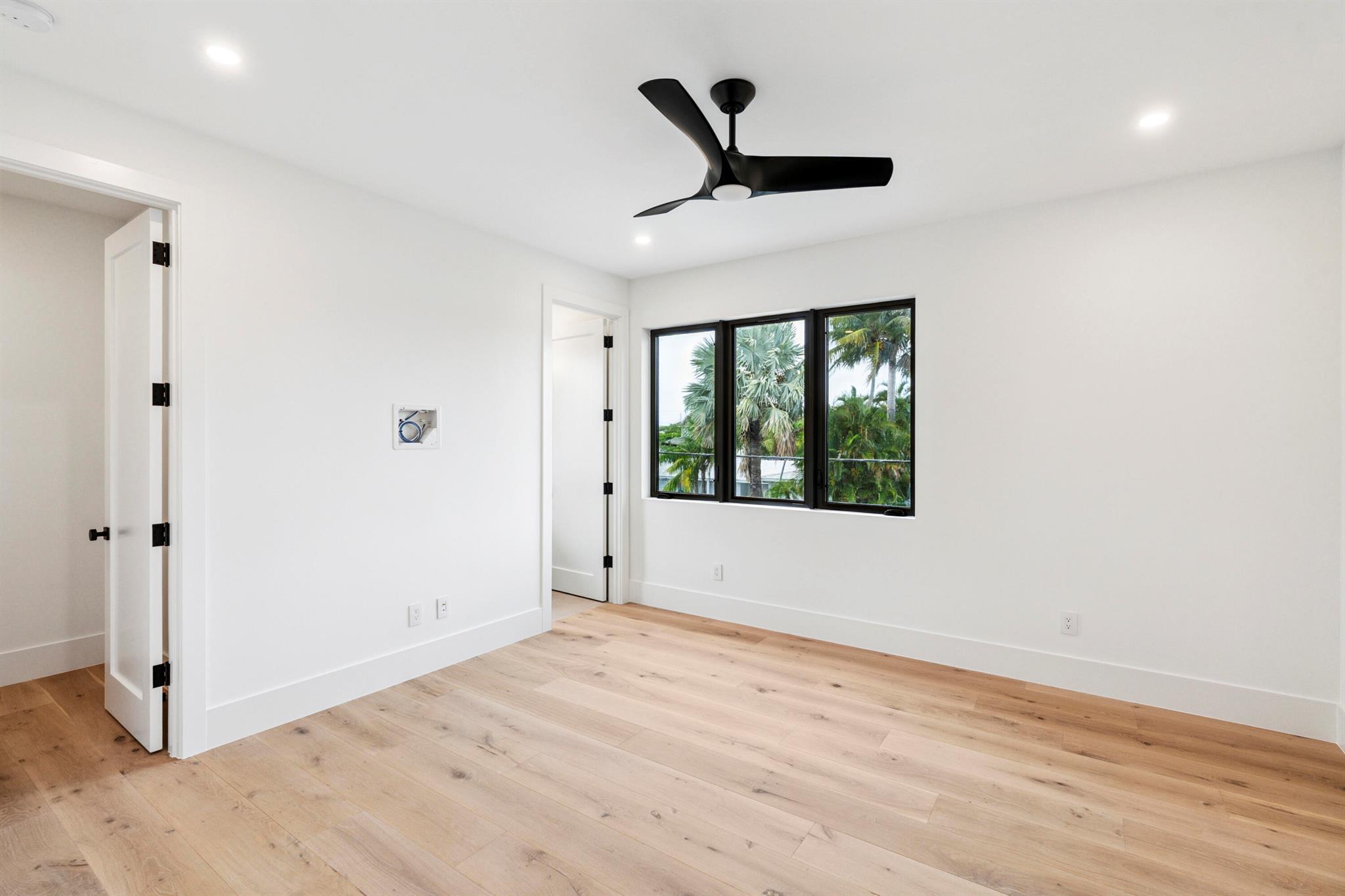 ELLAMAR - Residential