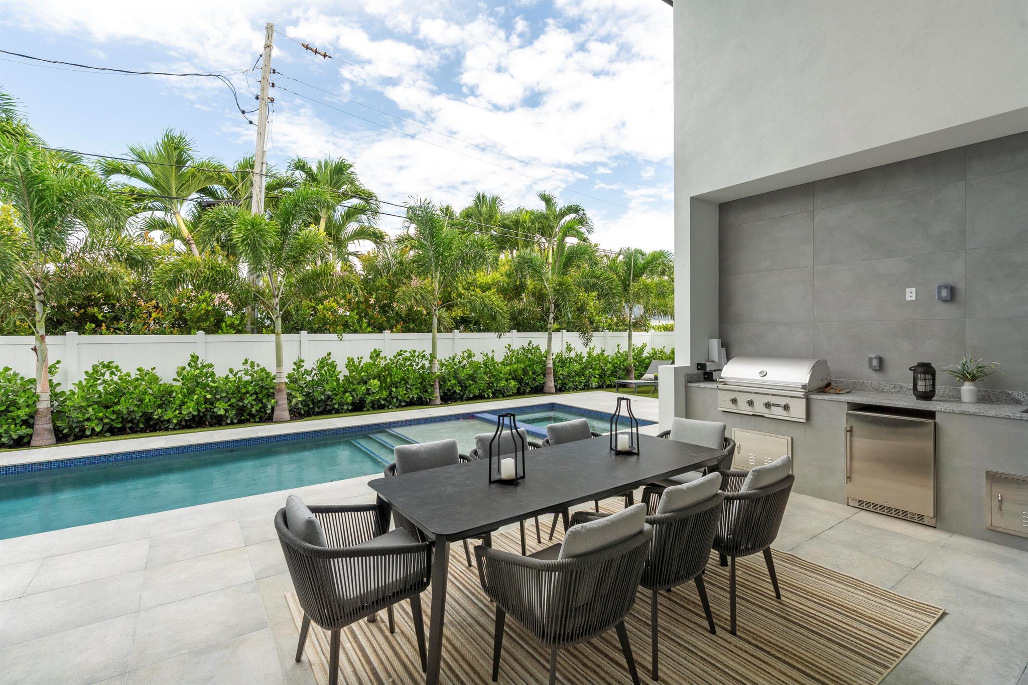 ELLAMAR - Residential