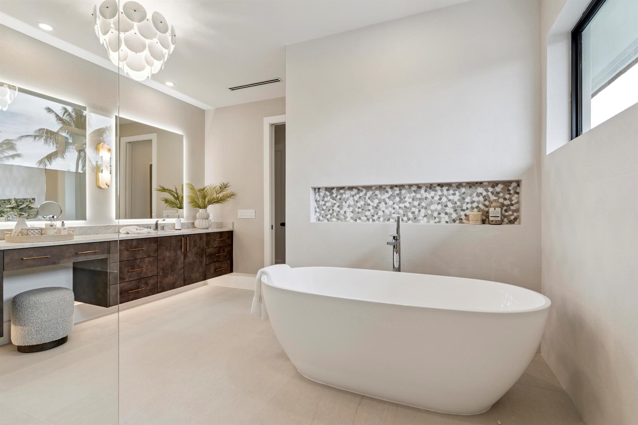 ELLAMAR - Residential