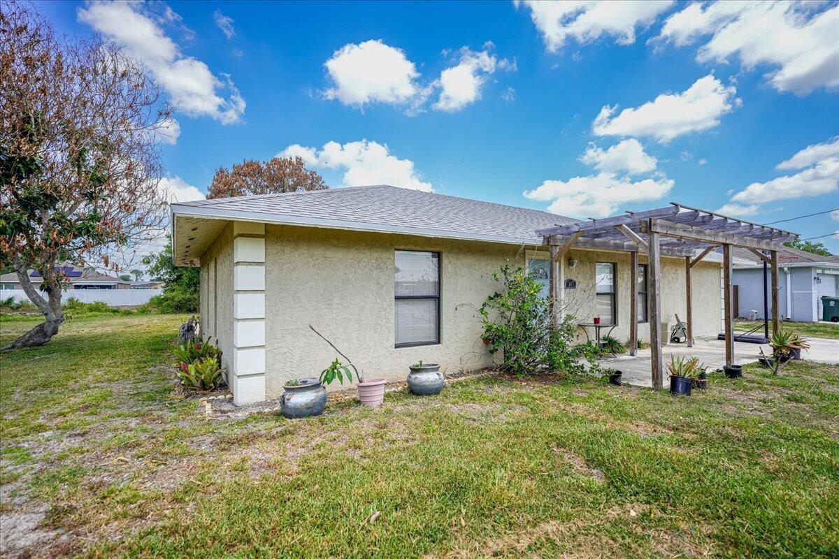 PORT ST LUCIE SECTION 3 - Residential