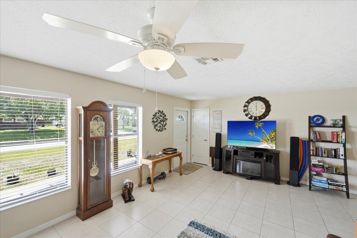 PORT ST LUCIE SECTION 3 - Residential