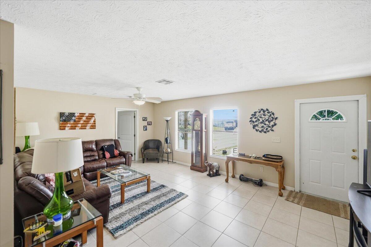 PORT ST LUCIE SECTION 3 - Residential