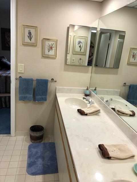 GOLF VILLAS - Residential