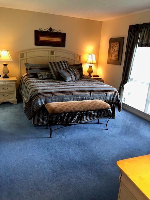 GOLF VILLAS - Residential