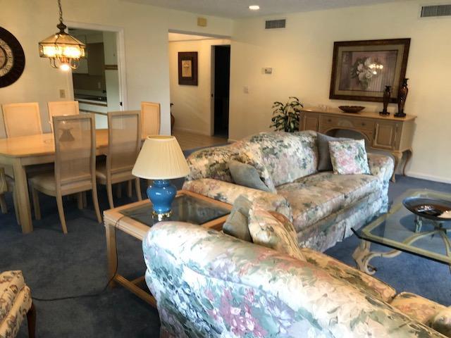 GOLF VILLAS - Residential