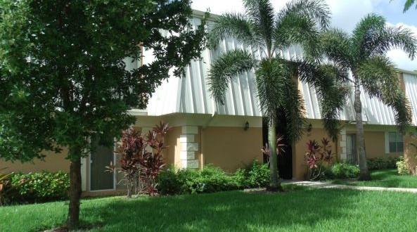 SPACIOUS FIRST FLOOR 2 BEDROOM 2 BATH-UPDATED KITCHEN AND BATHROOMS-LARGE LIVING AREA-TILE AND WOOD VINYL FLOORING- BONUS ROOM COULD BE USED AS A PLAYROOM OR OFFICE- FULL SIZED WASHER AND DRYER IN UNIT- ENCLOSED PATIO WITH SUNSHADES OVERLOOKING YARD- COMMUNITY POOL-CLOSE TO SHOPPING AND HIGHWAYS- CLOSE TO NSU