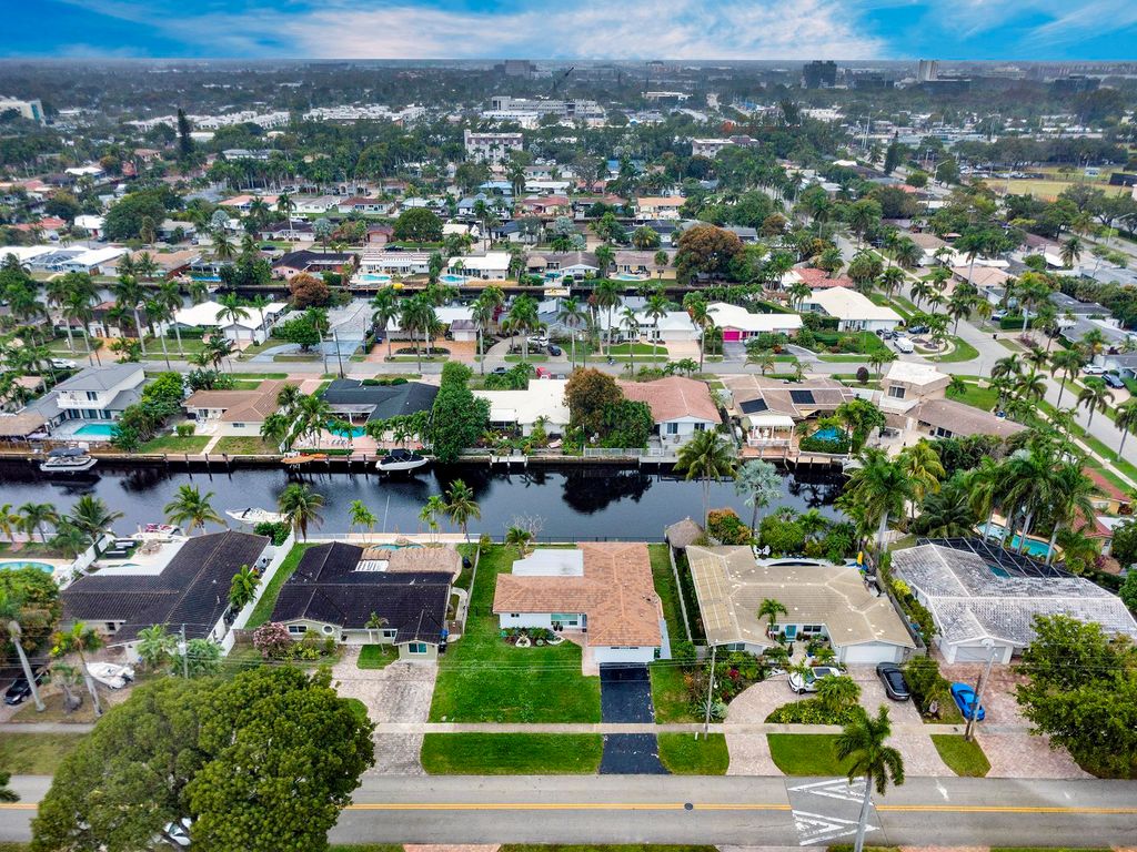 Photo of 5921 NE 15th Avenue, Fort Lauderdale, FL 33334 (MLS # B26007915)