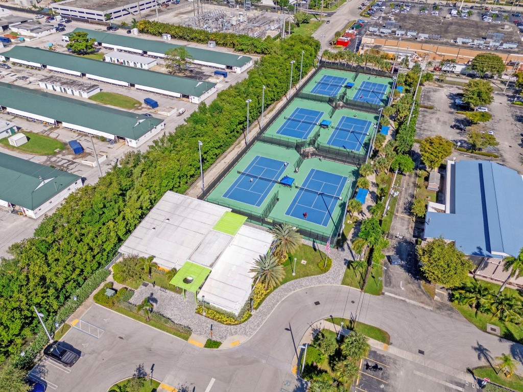 PARADISE VILLAS - Residential